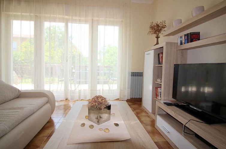Appartement Tino mit Garten in Strandnähe