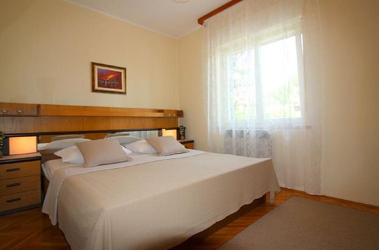Appartement Tino mit Garten in Strandnähe