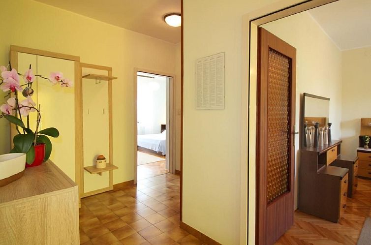 Appartement Tino mit Garten in Strandnähe
