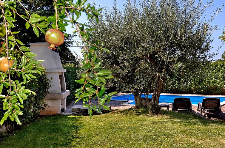 Vakantiehuis Ferienvilla "Nina" mit eigenem Pool