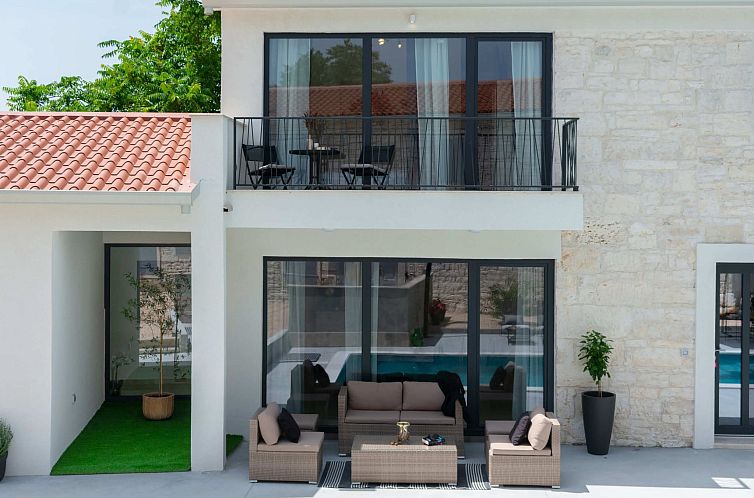 Vakantiehuis Designer Villa Simone - Modern und Heritage Sty