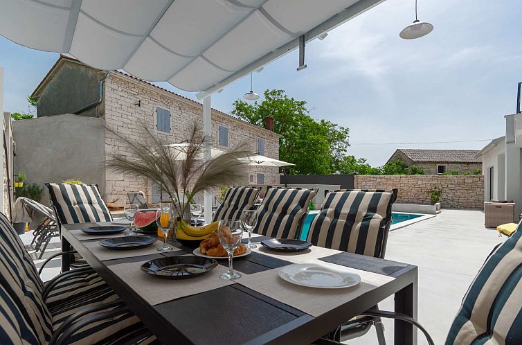 Vakantiehuis Designer Villa Simone - Modern und Heritage Sty
