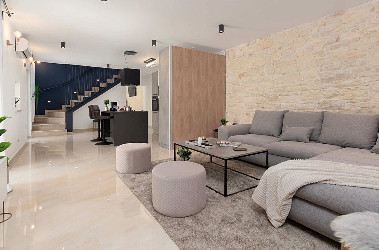Vakantiehuis Designer Villa Simone - Modern und Heritage Sty