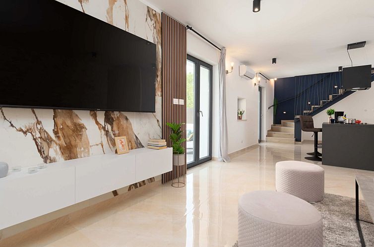 Vakantiehuis Designer Villa Simone - Modern und Heritage Sty
