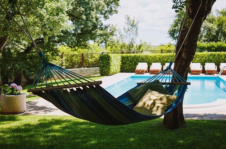 Vakantiehuis Luxusvilla mit Garten und Pool sowie herrlicher