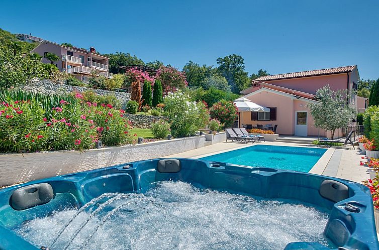 Vakantiehuis "Ines" mit Whirlpool