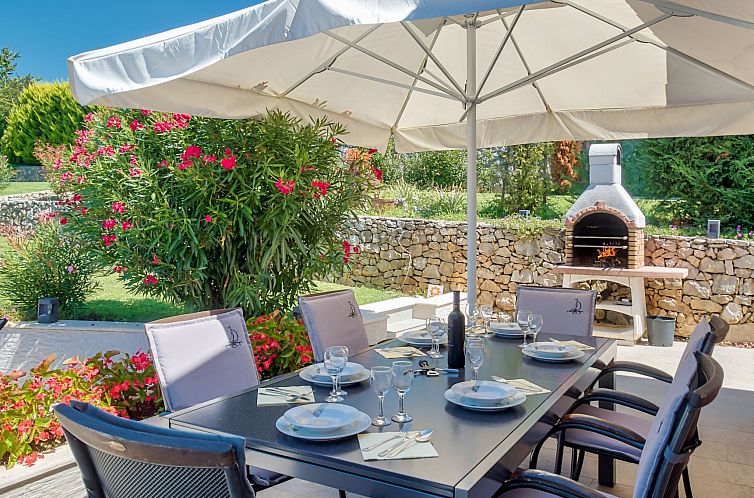 Vakantiehuis "Ines" mit Whirlpool