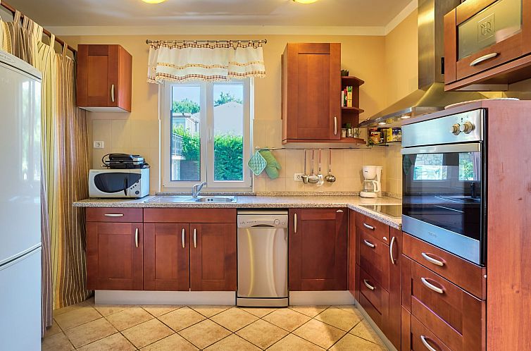 Vakantiehuis "Ines" mit Whirlpool