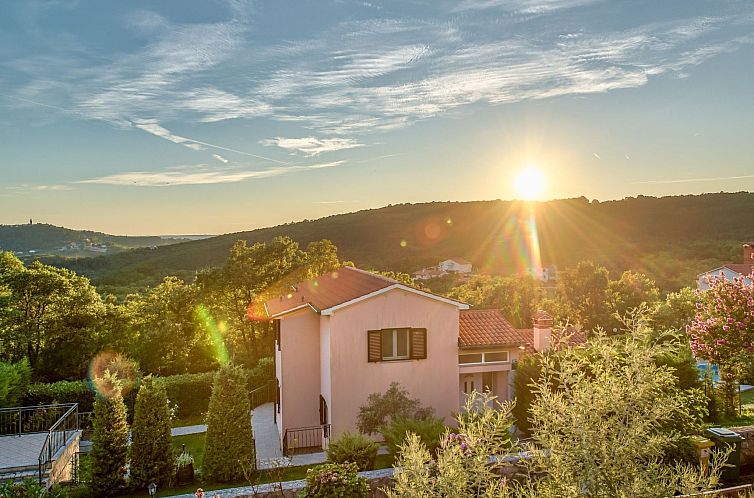Vakantiehuis "Ines" mit Whirlpool