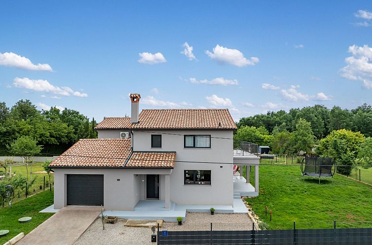 Vakantiehuis Villa Family Love mit Garten und Spielplatz