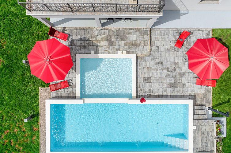 Vakantiehuis Villa Family Love mit Garten und Spielplatz