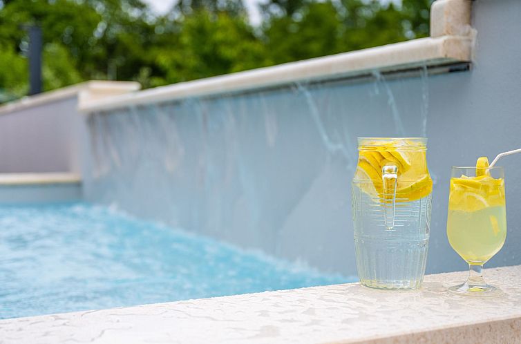 Vakantiehuis Villa Family Love mit Garten und Spielplatz