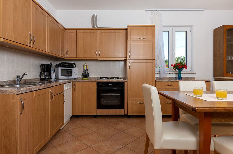 Appartement Haus Orange - Familienfreundliche Lage mit Pool