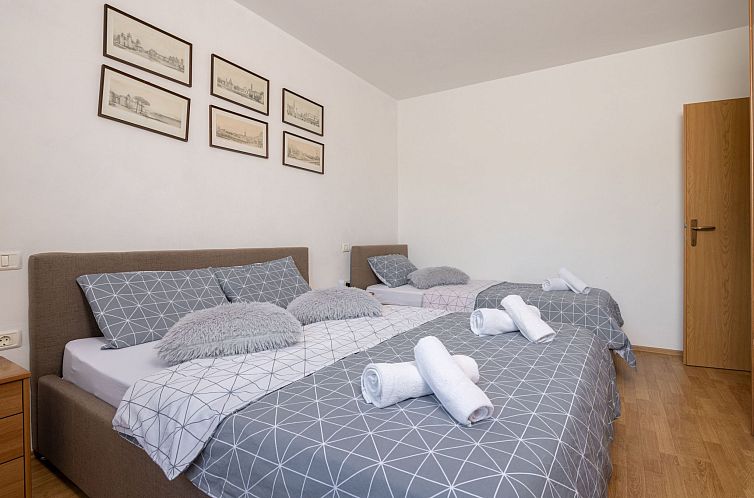 Appartement Haus Orange - Familienfreundliche Lage mit Pool