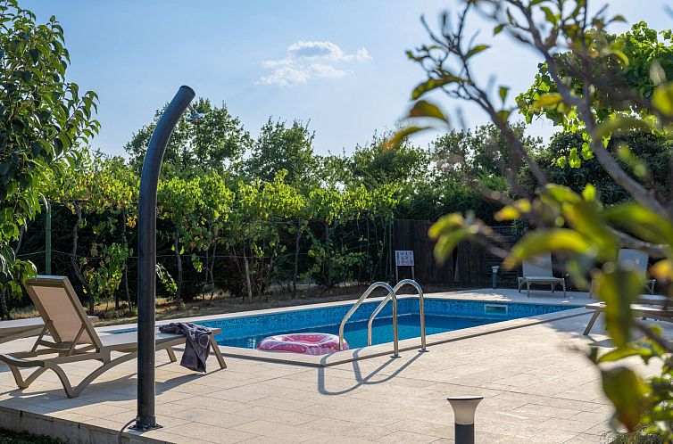 Appartement attraktive Wohnung mit privatem Pool