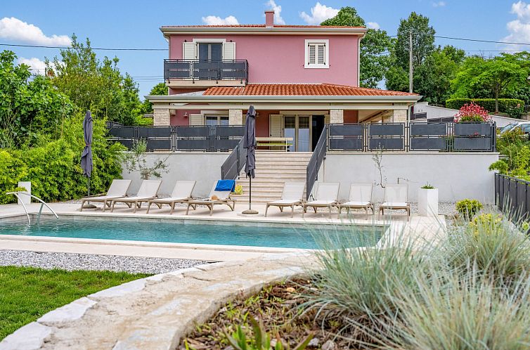 Unterkunft 10135308 - Ferienhaus Istrien - Vakantiehuis Villa Violette mit Pool nahe Stadtzentrum