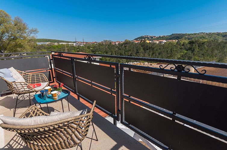 Vakantiehuis Villa Violette mit Pool nahe Stadtzentrum