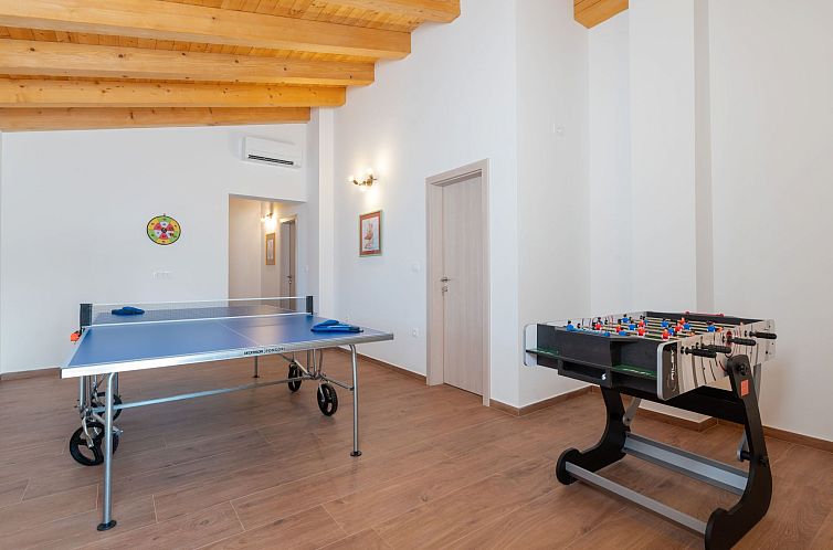 Vakantiehuis Villa Violette mit Pool nahe Stadtzentrum