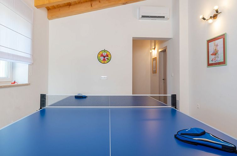 Vakantiehuis Villa Violette mit Pool nahe Stadtzentrum