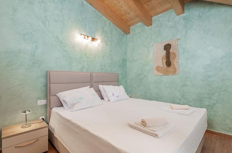 Vakantiehuis Villa Violette mit Pool nahe Stadtzentrum