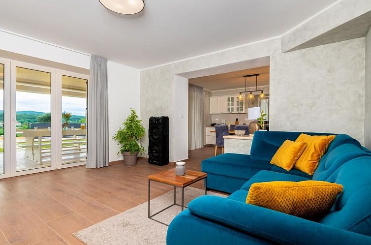 Vakantiehuis Villa Violette mit Pool nahe Stadtzentrum