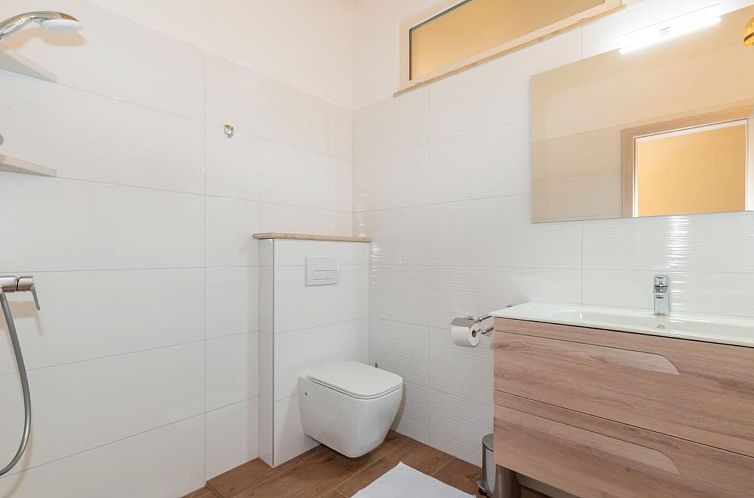 Vakantiehuis Villa Violette mit Pool nahe Stadtzentrum