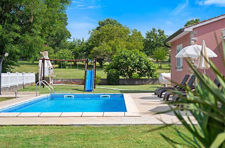 Unterkunft 10135310 - Ferienhaus Istrien - Vakantiehuis Haus Dodo, Oase im Grünen