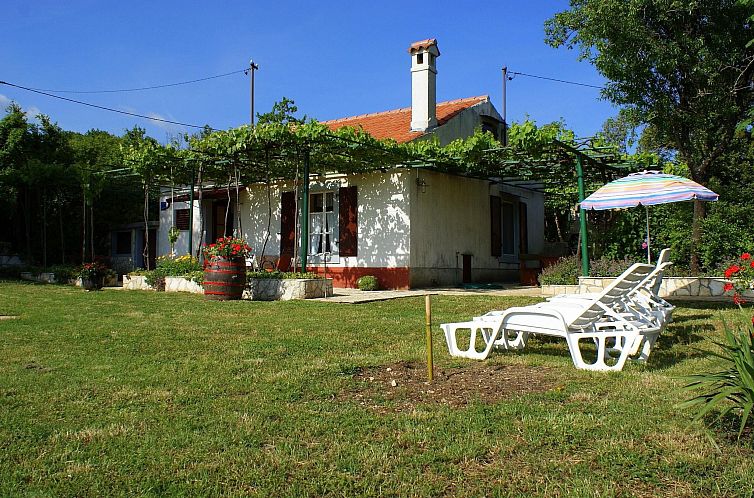 Vakantiehuis Freistehendes Haus Violeta mit weitläufigen Ga