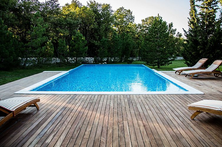 Vakantiehuis Ferienvilla 'Breg' mit Whirlpool