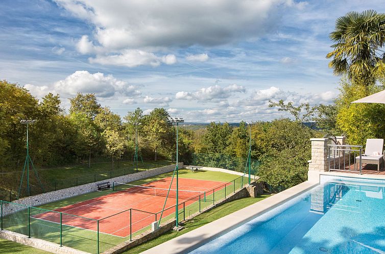 Vakantiehuis Wunderschöne Ferienvilla Vlastelini
