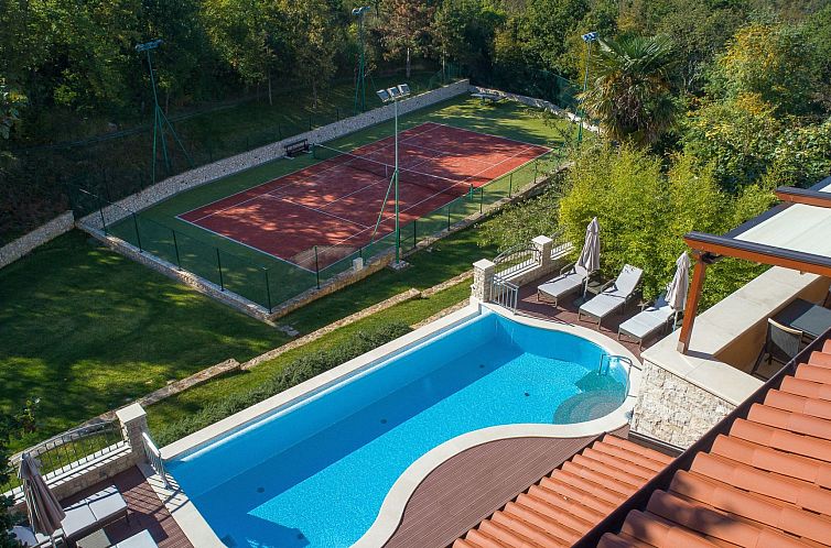 Vakantiehuis Wunderschöne Ferienvilla Vlastelini