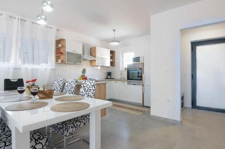 Vakantiehuis Haus Stella in Kapelica, Istrien mit privatem P