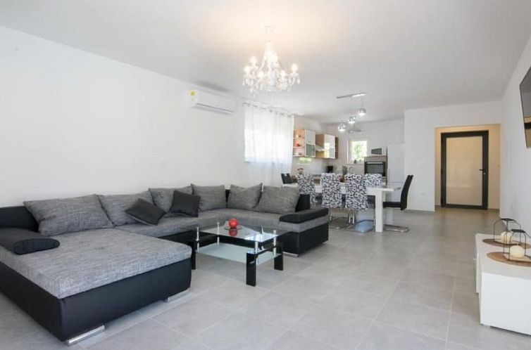 Vakantiehuis Haus Stella in Kapelica, Istrien mit privatem P