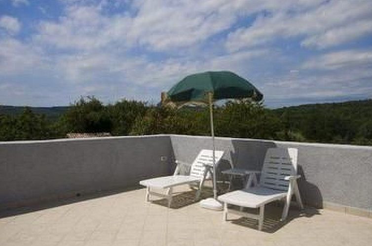 Appartement in Paradiž mit Barbecue