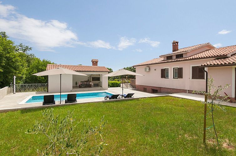 Vakantiehuis mit Garten, Grill und Terrasse