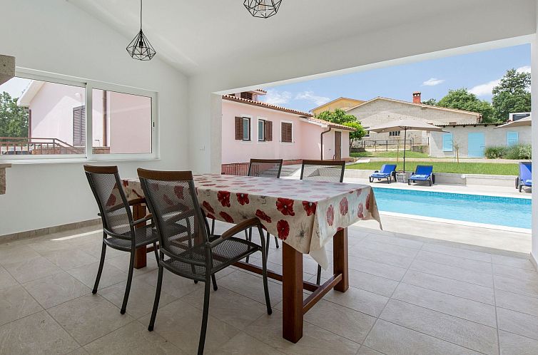 Vakantiehuis mit Garten, Grill und Terrasse