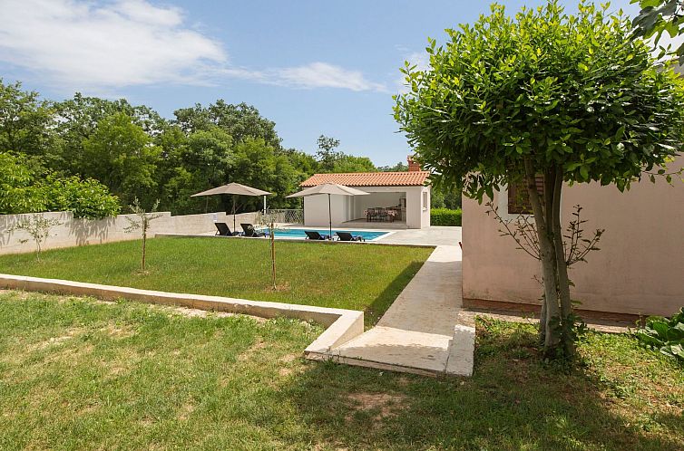 Vakantiehuis mit Garten, Grill und Terrasse