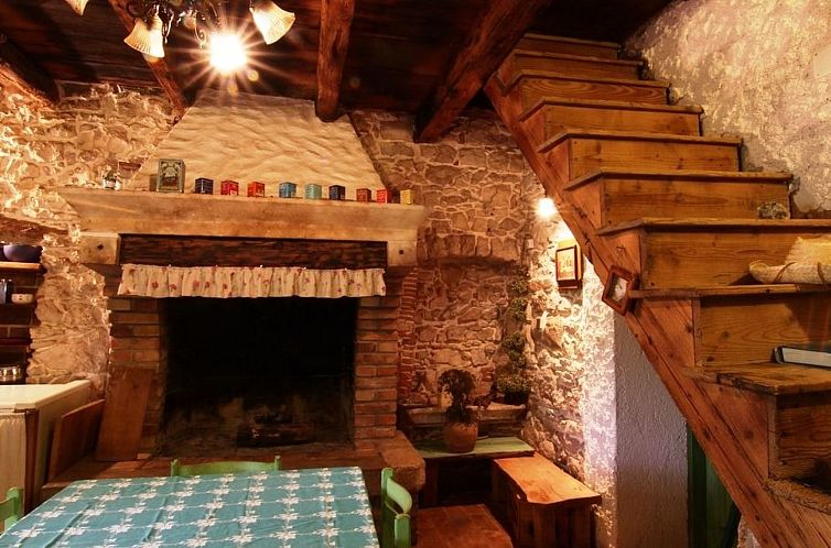 Vakantiehuis Modernes Ferienhaus in Drenje mit Privatem Gart