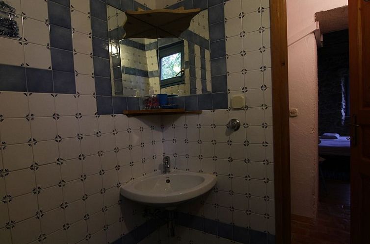 Vakantiehuis Modernes Ferienhaus in Drenje mit Privatem Gart