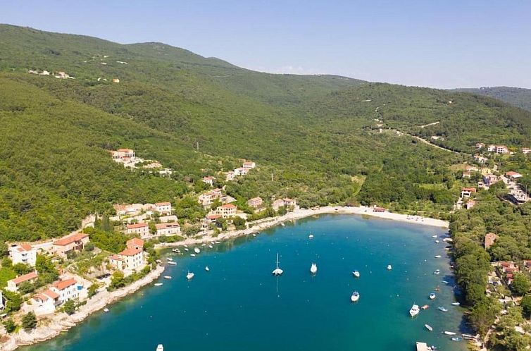 Appartement Traumhaftes Apartment mit großer Terrasse