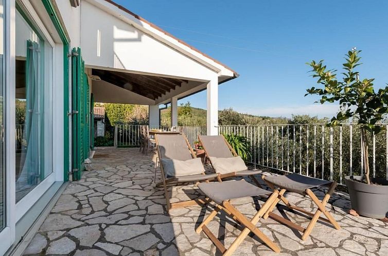 Appartement Traumhaftes Apartment mit großer Terrasse