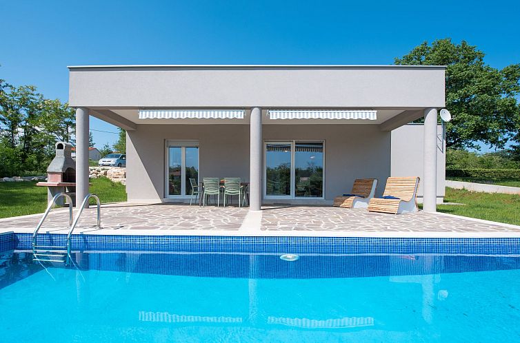 Vakantiehuis mit eigenem Pool