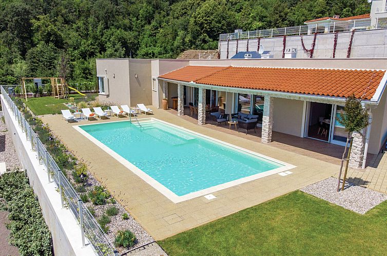 Vrijstaande woning in Veprinac