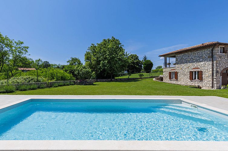 Vakantiehuis Old stone villa