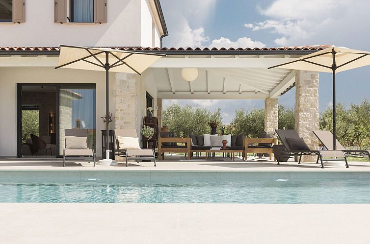 Vrijstaande woning in Porec/Varvari