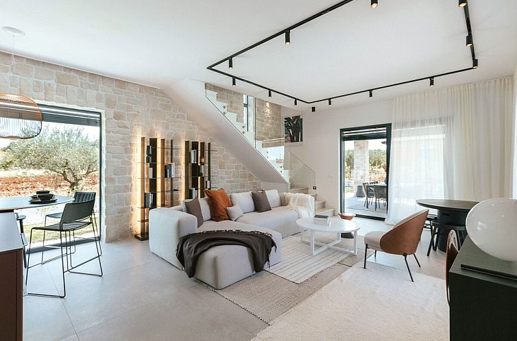 Vrijstaande woning in Porec/Varvari