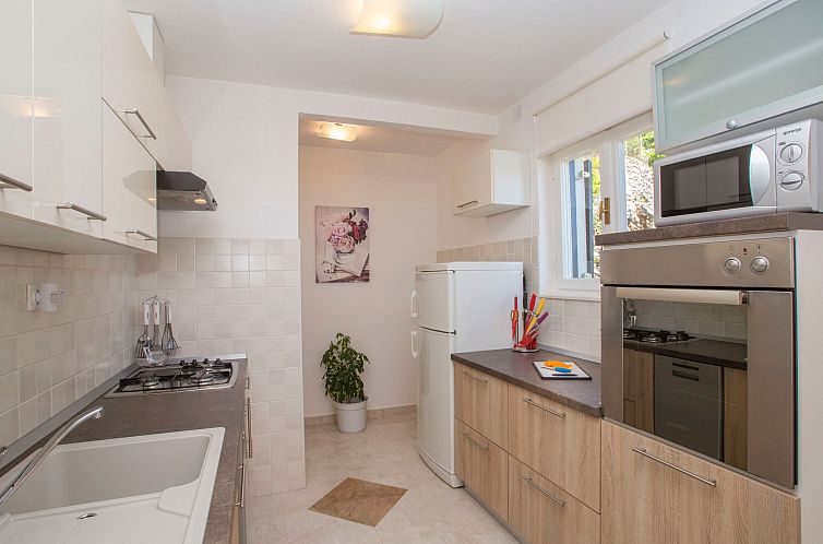 Vakantiehuis mit eigenem Pool und schönem Meerblick