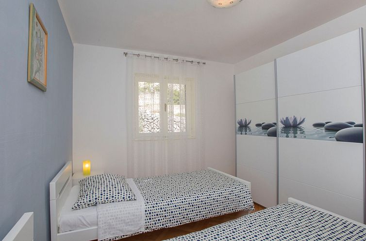 Vakantiehuis mit eigenem Pool und schönem Meerblick