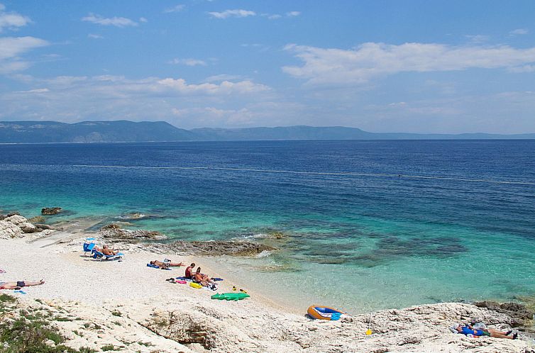 Vakantiehuis mit eigenem Pool und schönem Meerblick