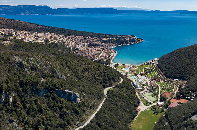 Vakantiehuis mit eigenem Pool und schönem Meerblick